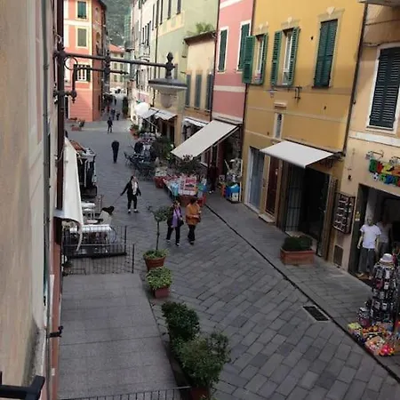 A Due Passi Dal Mare *