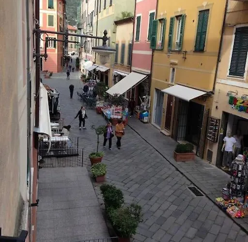 A Due Passi Dal Mare *